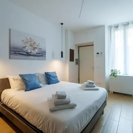 Rent Apartment - Modern Studio Flat Lejlighed Milano